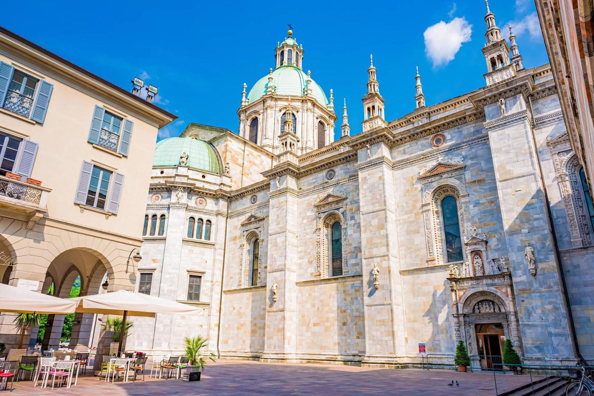 Elegant Beige Apartment - 5 Minutes From The Lake Como Zewnętrze zdjęcie